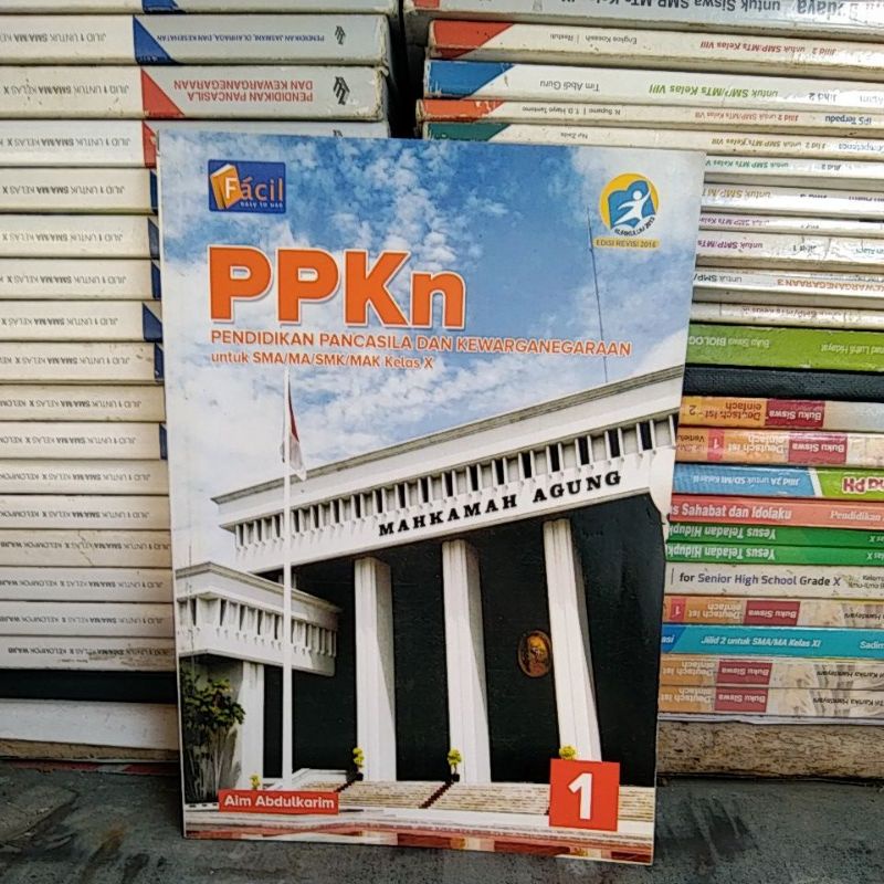 selamat datang di toko buku Atta buku PPKN untuk SMA ma SMK Mak kelas 10 penerbit facil pengarang Ai