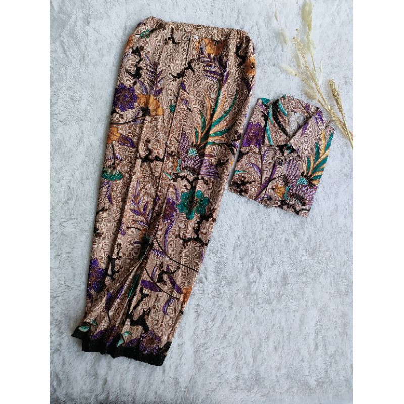 SATU SET KEBAYA KUTUBARU MODERN KEBAYA JAWA KEBAYA LILAC