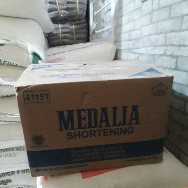 Medalia shortening white