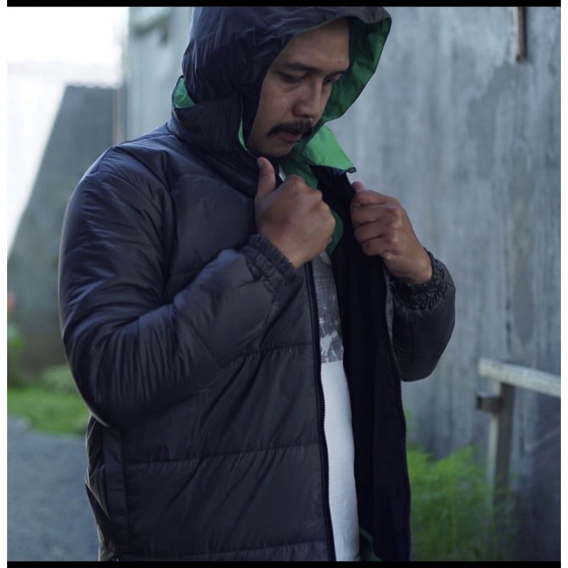 jaket waterproof raung bisa dipakai bolak balik