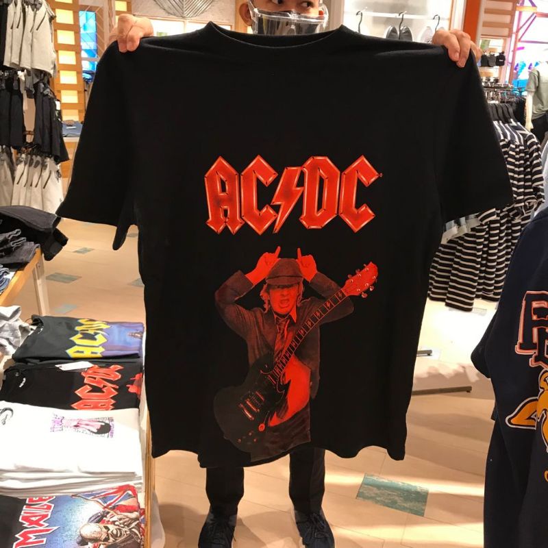 T-shirt pria ACDC black metal Pull&bear original New Arrival