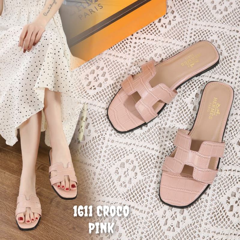 BEST SELLER SANDAL WANITA  FLAT KULIT CROCO KILAT Kode : 1611