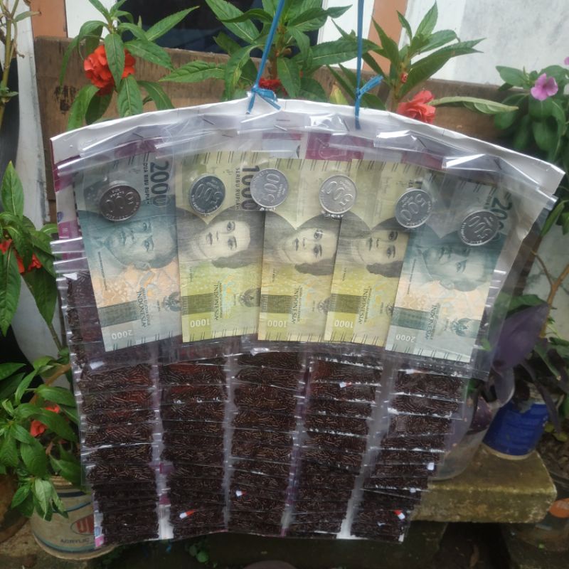 

Meises Berhadiah Uang Tunai