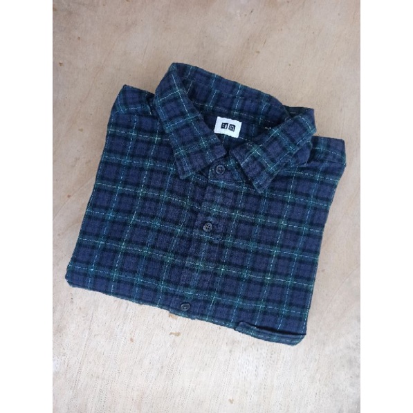 Kemeja Flannel Uniqlo XL hijau kotak navy