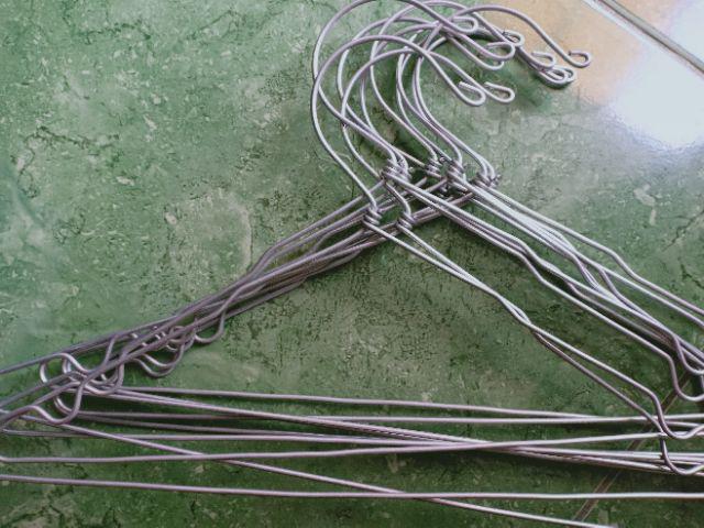 Gantungan Baju Hanger Besi Tahan Dan Kuat