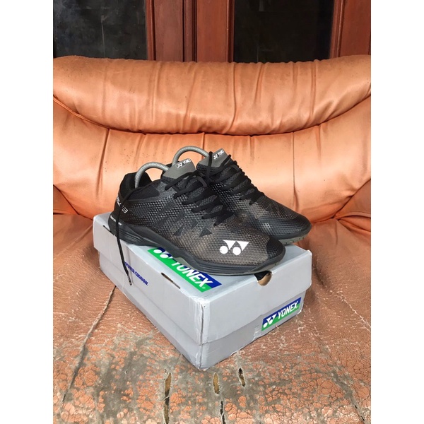 SEPATU YONEX AERUS 3 (hitam)