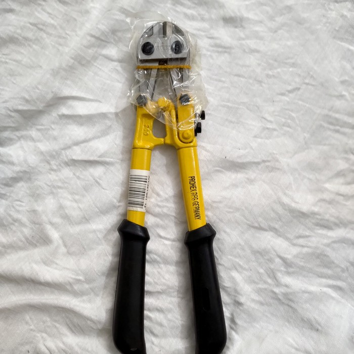 

Gunting Besi Bolt Cutter 12" 300mm Prohex