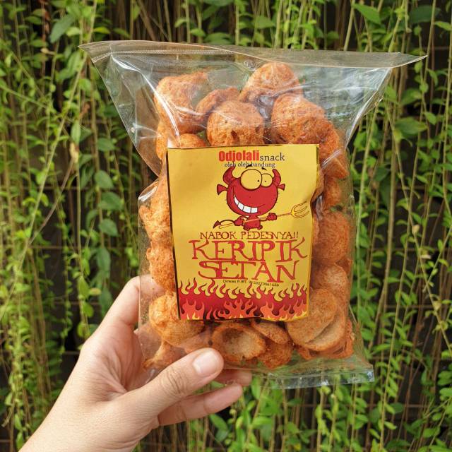 

Kripik tahu pedas