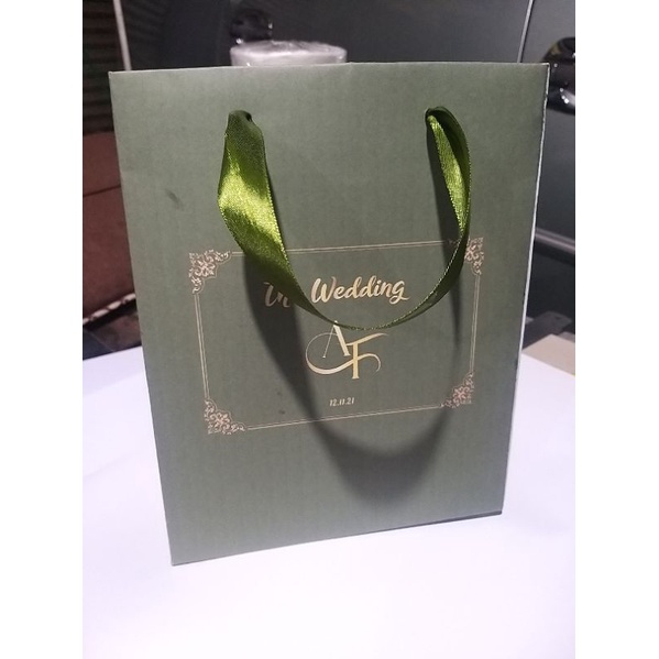 

Paper Bag P x L x T = 23 x 7 x 32