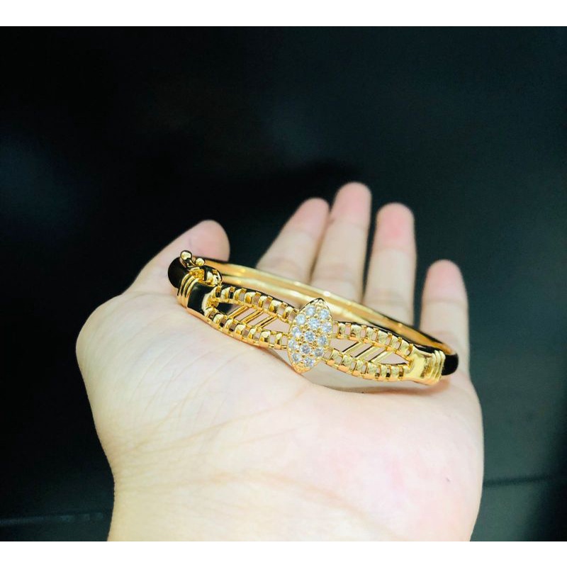 Gelang Tangan Wanita Dewasa Titanium Gold Anti Karat