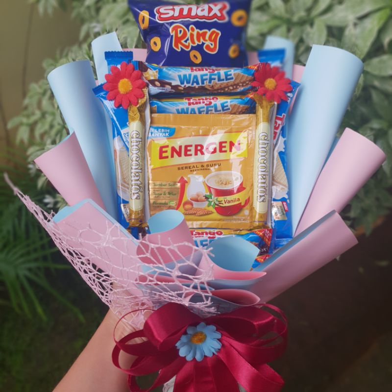 

Buket Snack +Hiasan/buket wisuda/buket ultah/kado ultah/buket murah/kado ultah murah