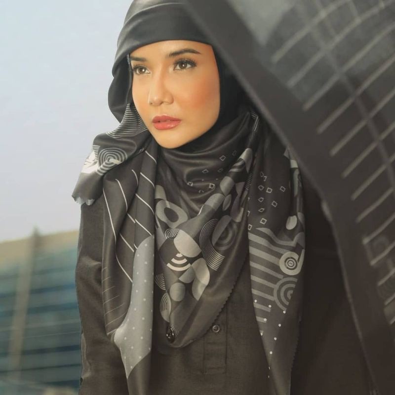 DEENAY X ZASKIA SUNGKAR SERIES