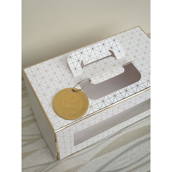 

Uranium Box / Dus Roll Cake Lebaran / Hampers Kemasan Pudding Minuman Jar / Kotak Roti Jar Toples Idul Fitri 2023