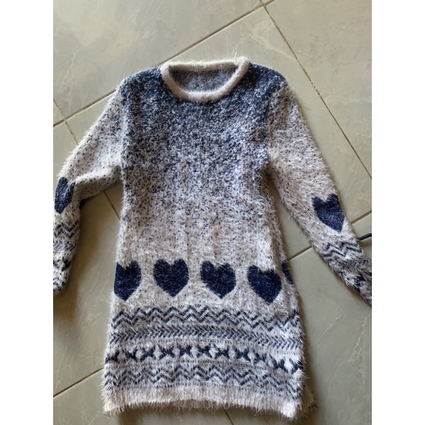 Preloved Sweater Rajut Bulu