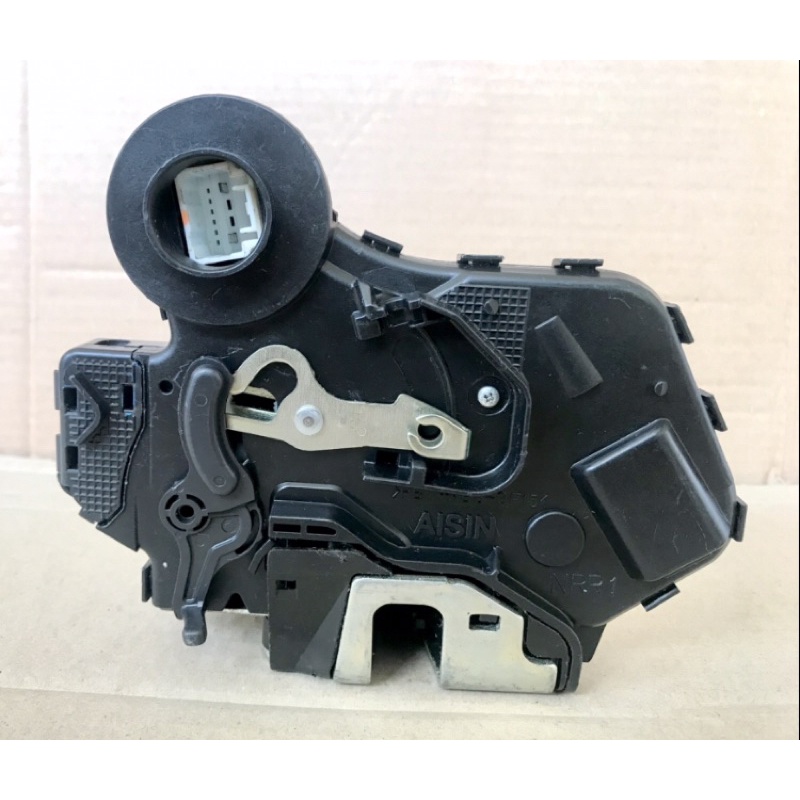 Door Lock Assy Pintu Tengah Kanan mobil Toyota Innova, Fortuner, Hilux, Yaris, Vios (Gen 1)