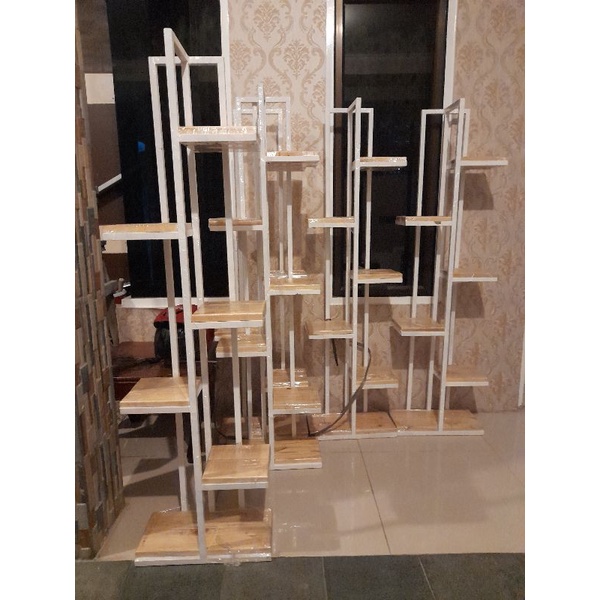 Rak Bunga Tanaman Besi Holo Galvanis Anti Karat Minimalis WFH Pot Dekorasi