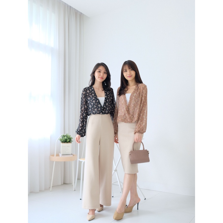 T-0414 Blouse Floral Overslag Cerutti Pattern-2