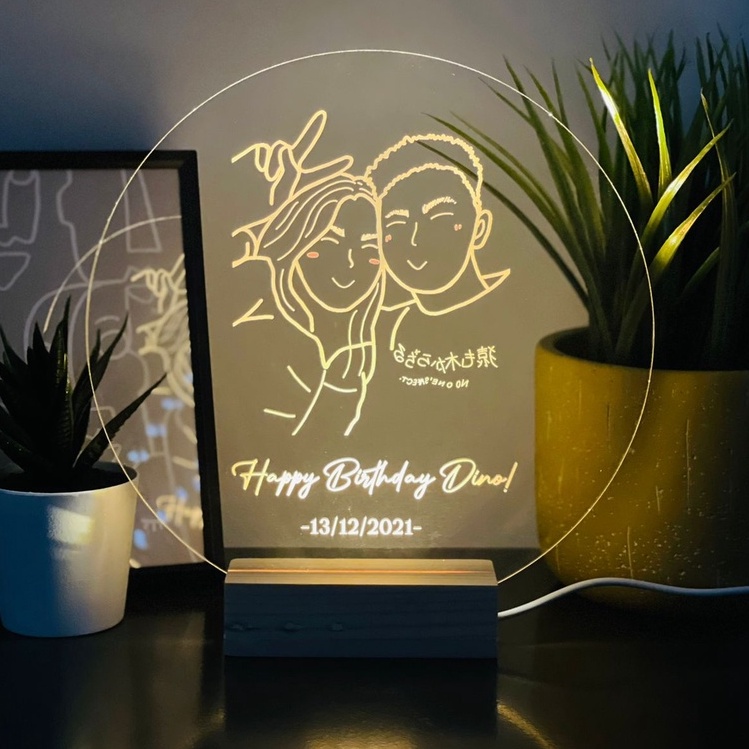 CUSTOM AKRILIK FOTO + LED STAND WOOD 1 SET (AR VIDEO) | Gift hadiah kado graduation, wisuda, birthday, ulang tahun, anniversary (UV Print)