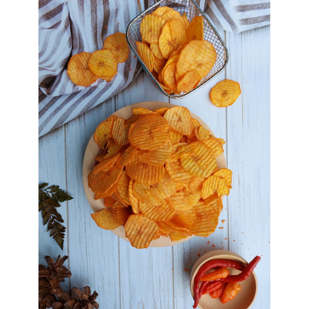 

Banuna Chips rasa Nuna Nunna - Keripik Pisang Premium Rasa Pedas