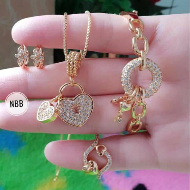 Set hati gayatri 1 gold 22k