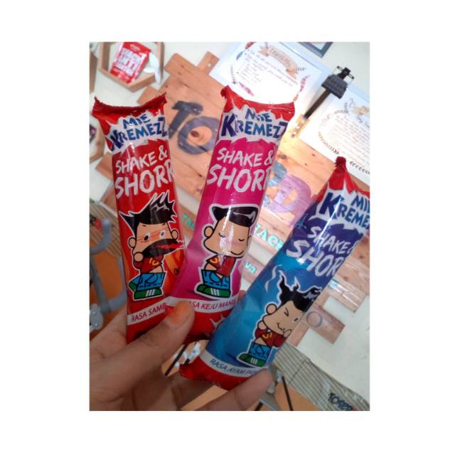MIE KREMEZZ MIE SHAKE & SORR SNACK MAKANAN RINGAN 12 GRAM-1
