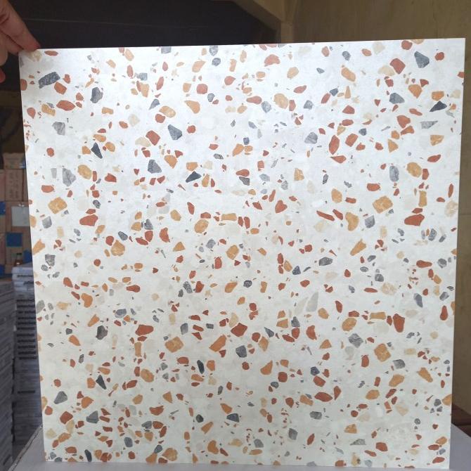KERAMIK 50X50 TERASO MILAN HABITAT CUTTING PUTIH CREAM MOTIF