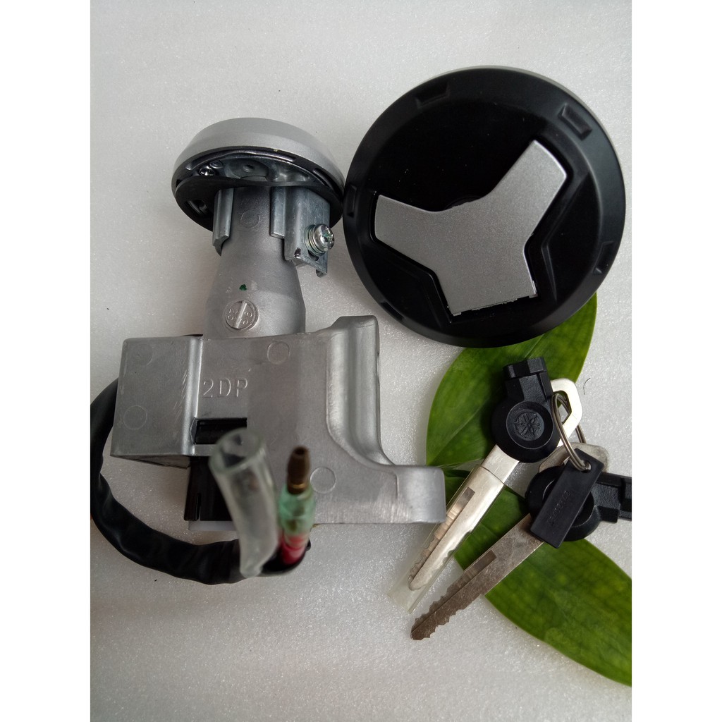 KUNCI KONTAK NMAX SET TUTUP TANGKI ORIGINAL