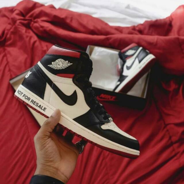 harga nike air jordan 1 retro high og