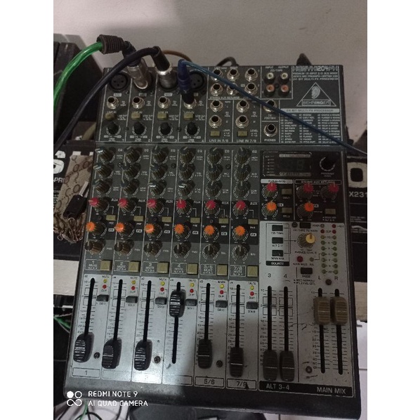 mixer behringer 1204fx