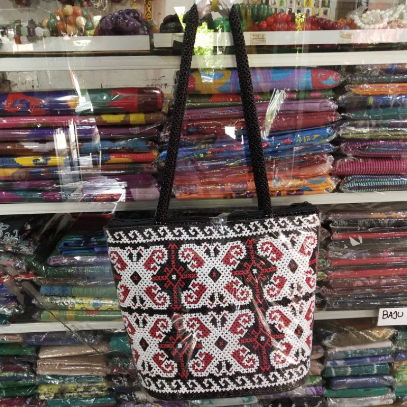 Tas Manik Khas Kalimantan
