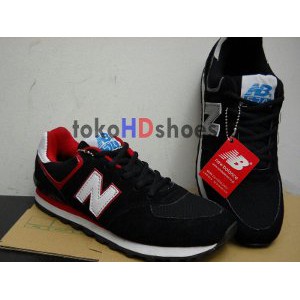 Dijual Sepatu Kets New Balance Hitam Diskon