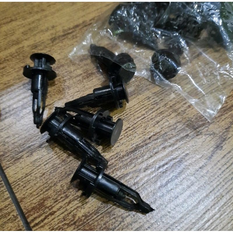 Kancing Klip Bumper Bemper Mobil Toyota Innova, Fortuner, Wish, Yaris, Altis, Sienta