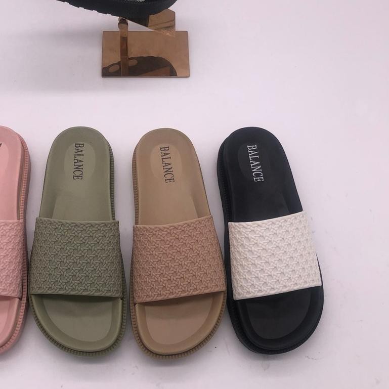 sandal slop new balance