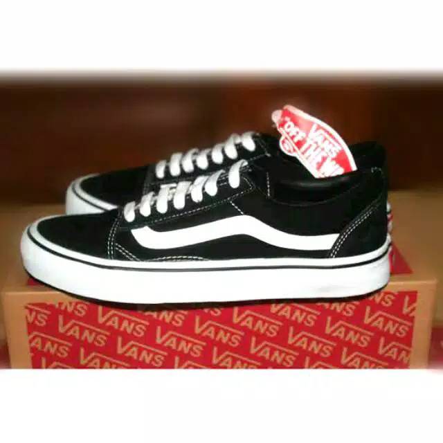 Sepatu Vans old skool