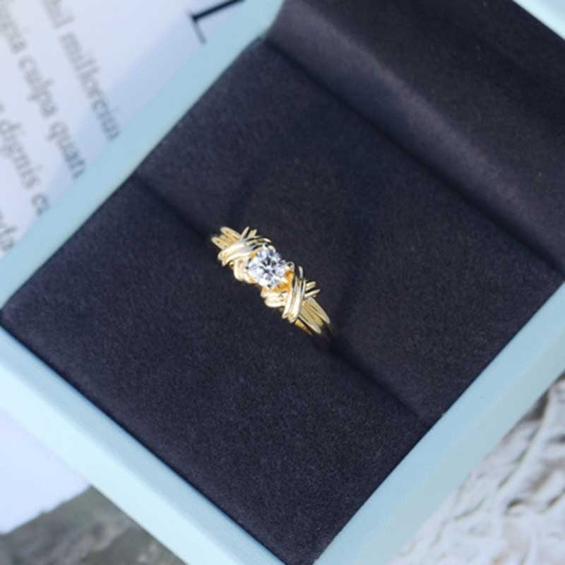 18k Emas Baja Titanium Cincin Pernikahan Kristal Berlian Fashion Perhiasan Wanita Sederhana Rings