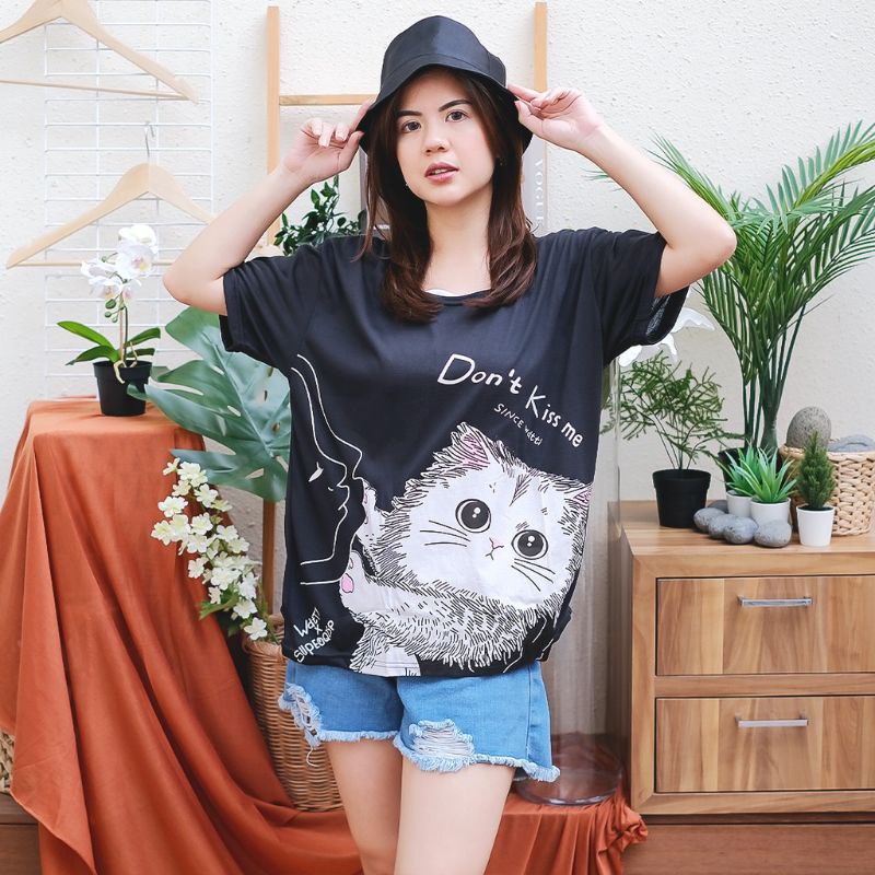 Jaya_Co Kaos Oversize Dont Kiss me hitam dan putih Ld 116cm