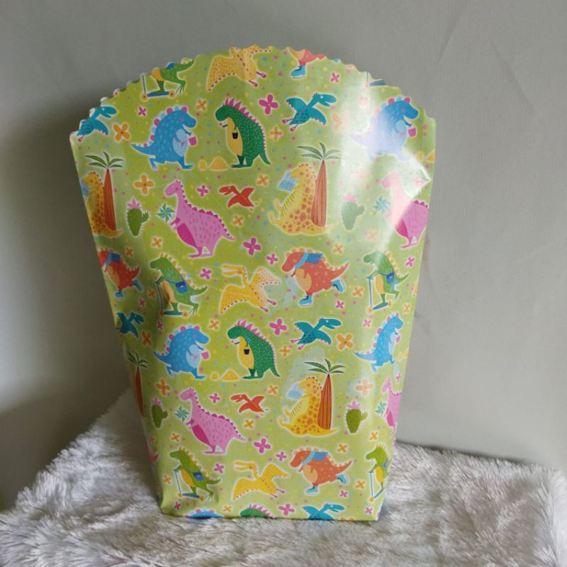 

Kantong Kado Instan Polos Tanpa Pita Ukuran Besar 40x30x10 cm