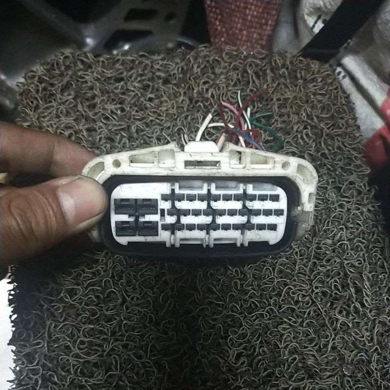 soket modul ABS Toyota rush