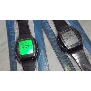 Jam Tangan Layar Sentuh + Remote TV & DVD