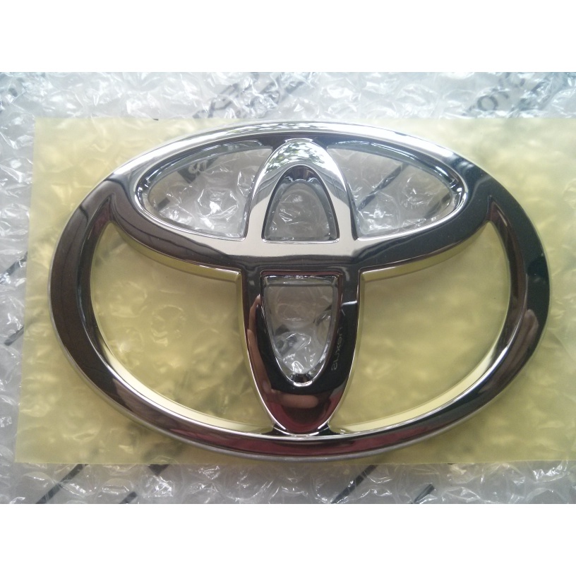 logo croom belakang/bagasi inova 2015 kebawah