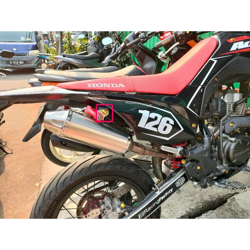 NACOM DV Baut Breket Knalpot + Breket Selengser CRF 150