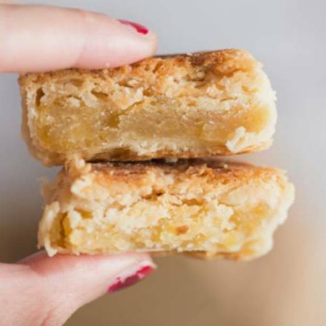 

BAKPIA KACANG IJO /10pc | SUDAH TERMASUK BUBBLE WRAP | CEK DESKRIPSI SBLM CHEK OUT