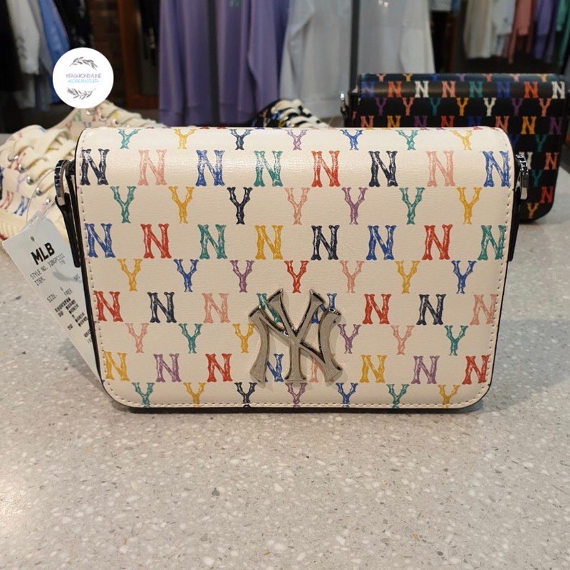 MLB Monogram Rainbow Hoodie Bag New York Yankees - White