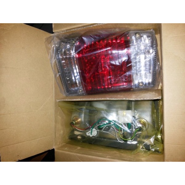 Stoplamp Lampu Belakang Assy Panther Kotak 2.3 & 2.5 Kristal