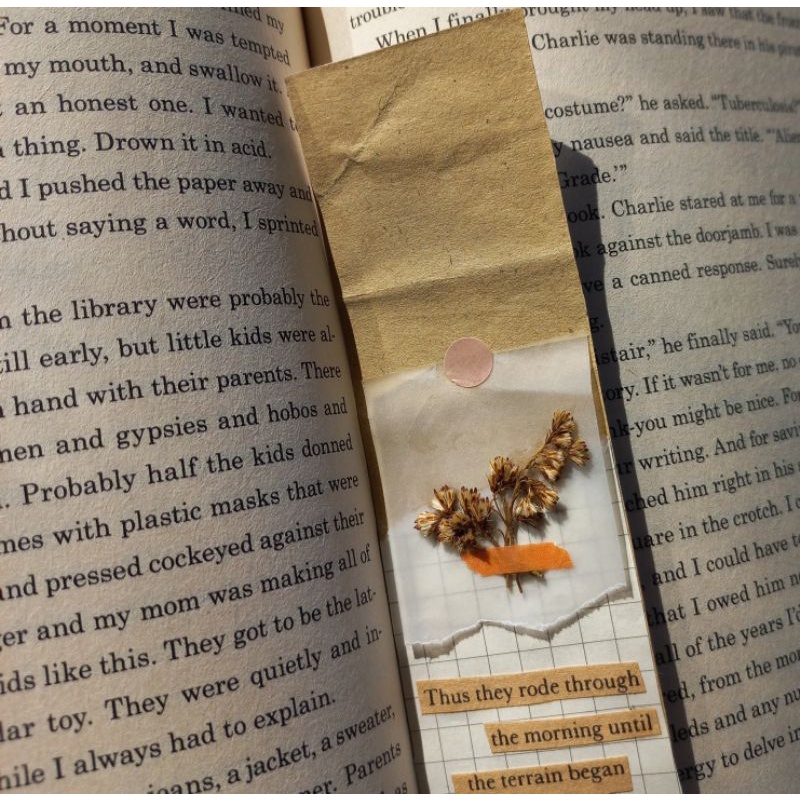 

Aesthetic Vintage Bookmark Handmade (Pembatas Buku Vintage Aesthetic)