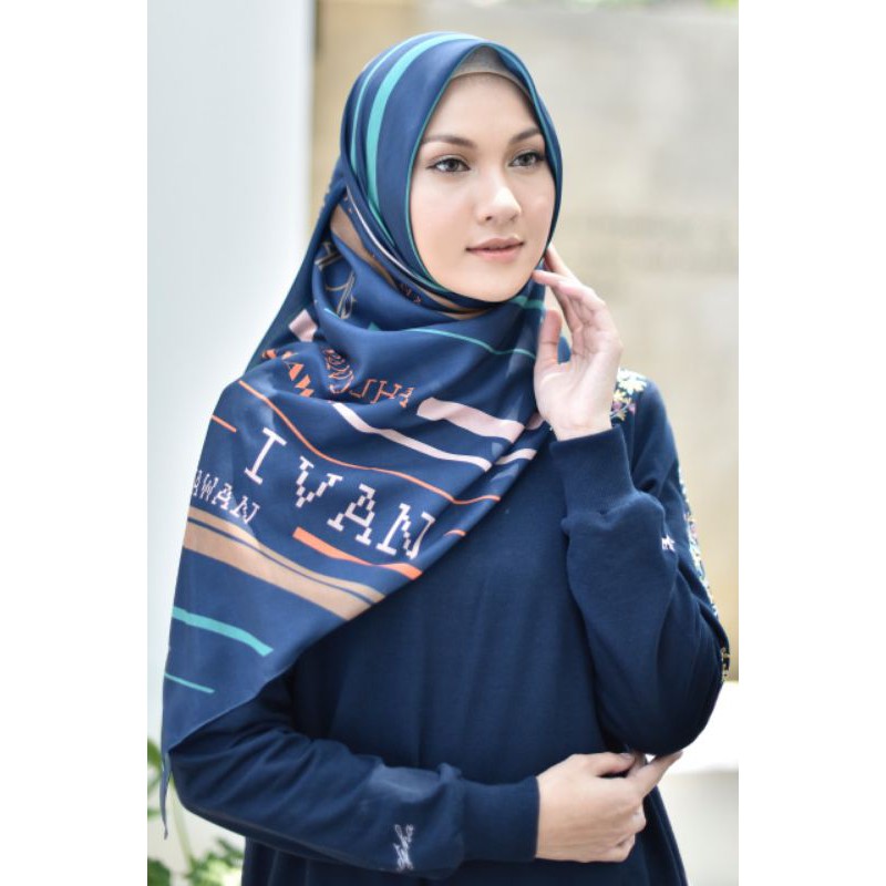 Hijab Mandjha Stripe Monogram navy