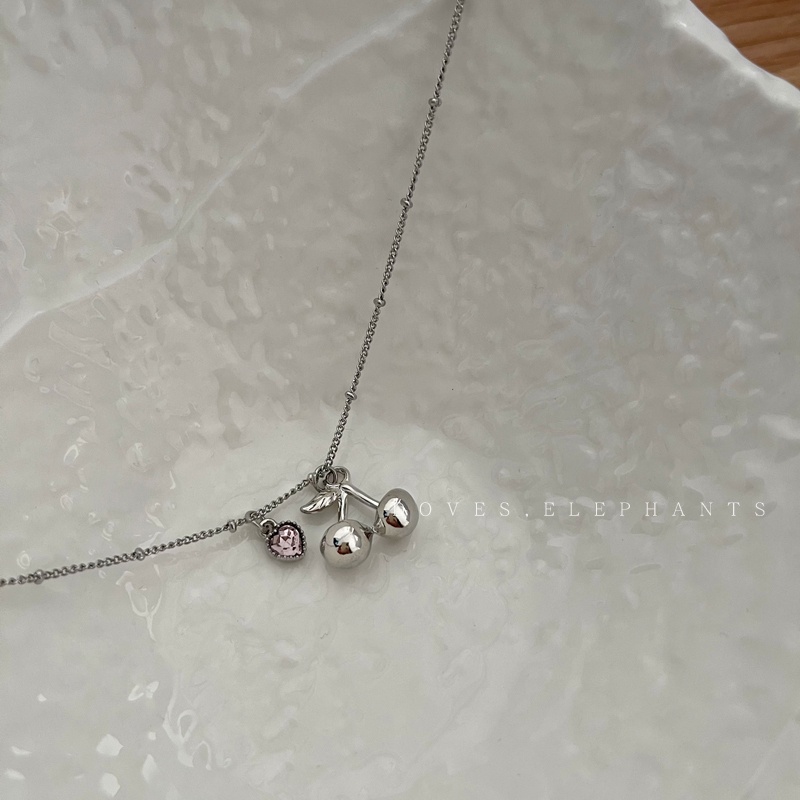 Kalung Rantai Klavikula Bahan titanium steel Desain Beruang Dan Hati