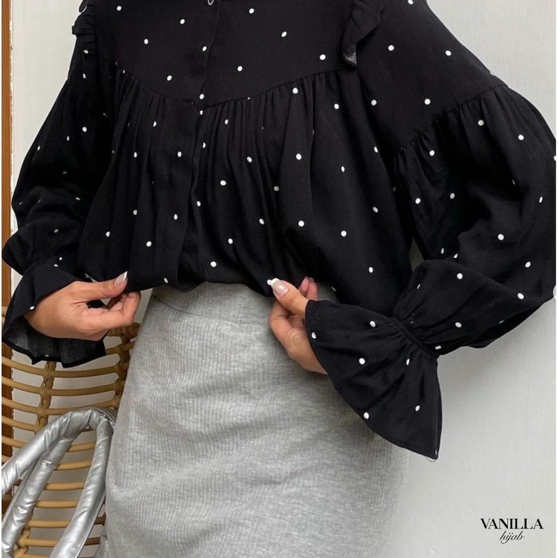 Yoona Blouse by Vanilla Hijab