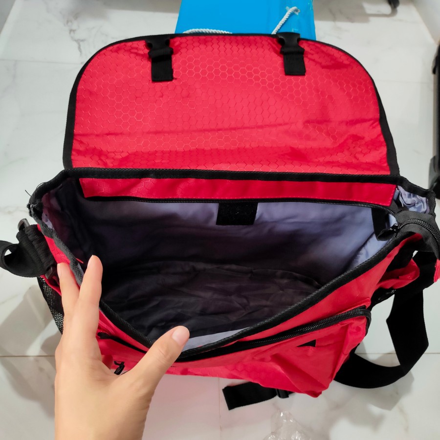 Tas Supreme / Tas Selempang / Tas Laptop / Tas Kuliah / Tas sekolah /Tas Murah untuk Pria Perempuan/ Tas Unisex