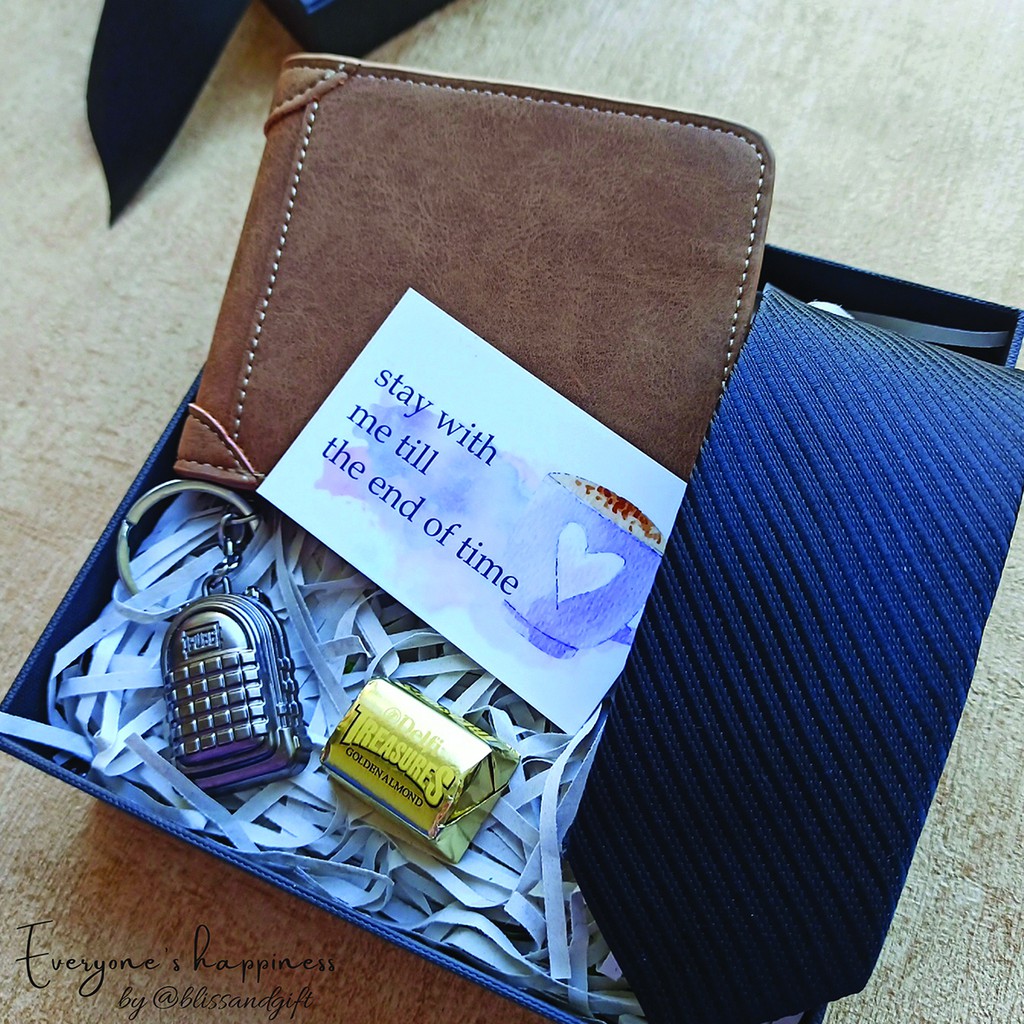 

Bliss Box PUBG Style ( Hampers / Gift Box / Kado Ulang Tahun / Kado Wisuda / Kado Anniversary )